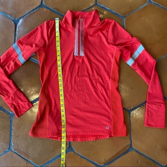Gap Fit 1/2 Zip Moto Reflective Athletic Pullover Women's Sz Medium M Thumbholes - Picture 9 of 10